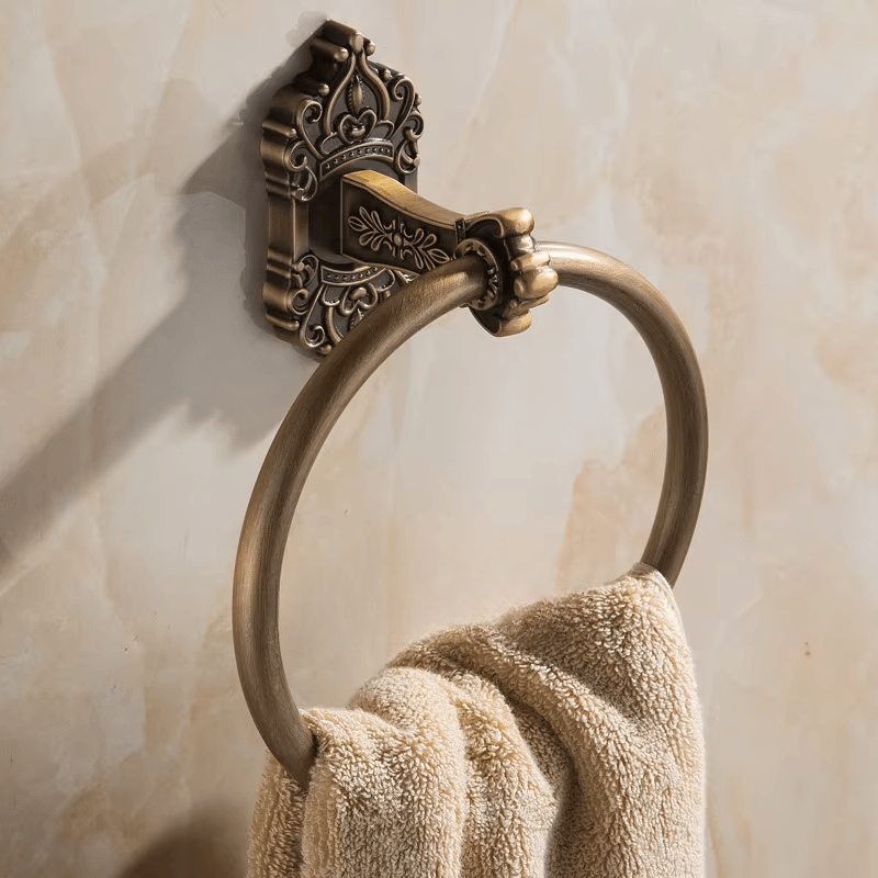 REGAL BRASS TOWEL RING