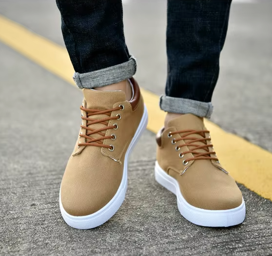 NOMAD CANVAS SNEAKERS