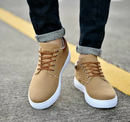 NOMAD CANVAS SNEAKERS